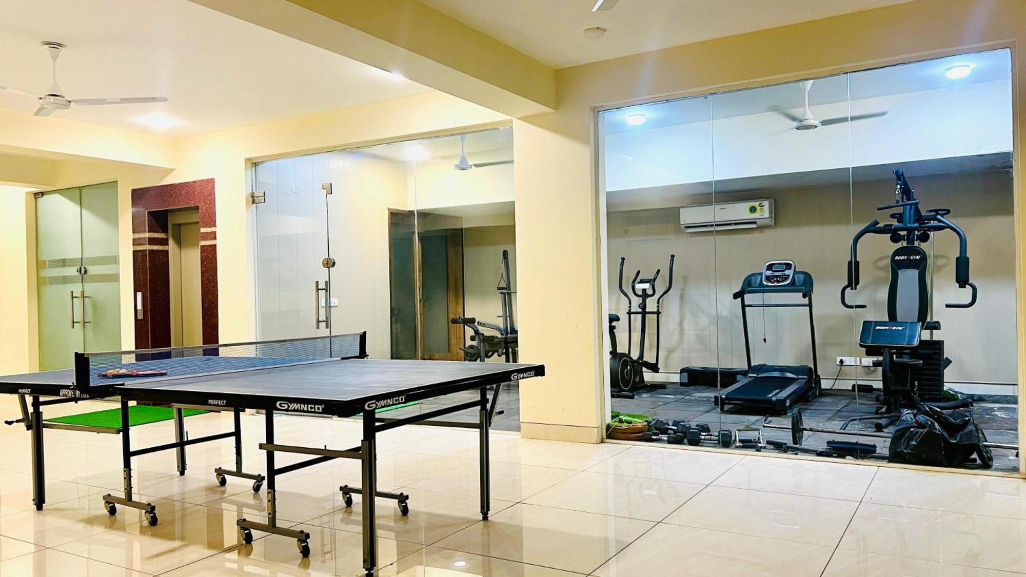 Bluo Studio4 Golf Course Road - Gym, Balcony, Lift Gurgaon Exterior foto