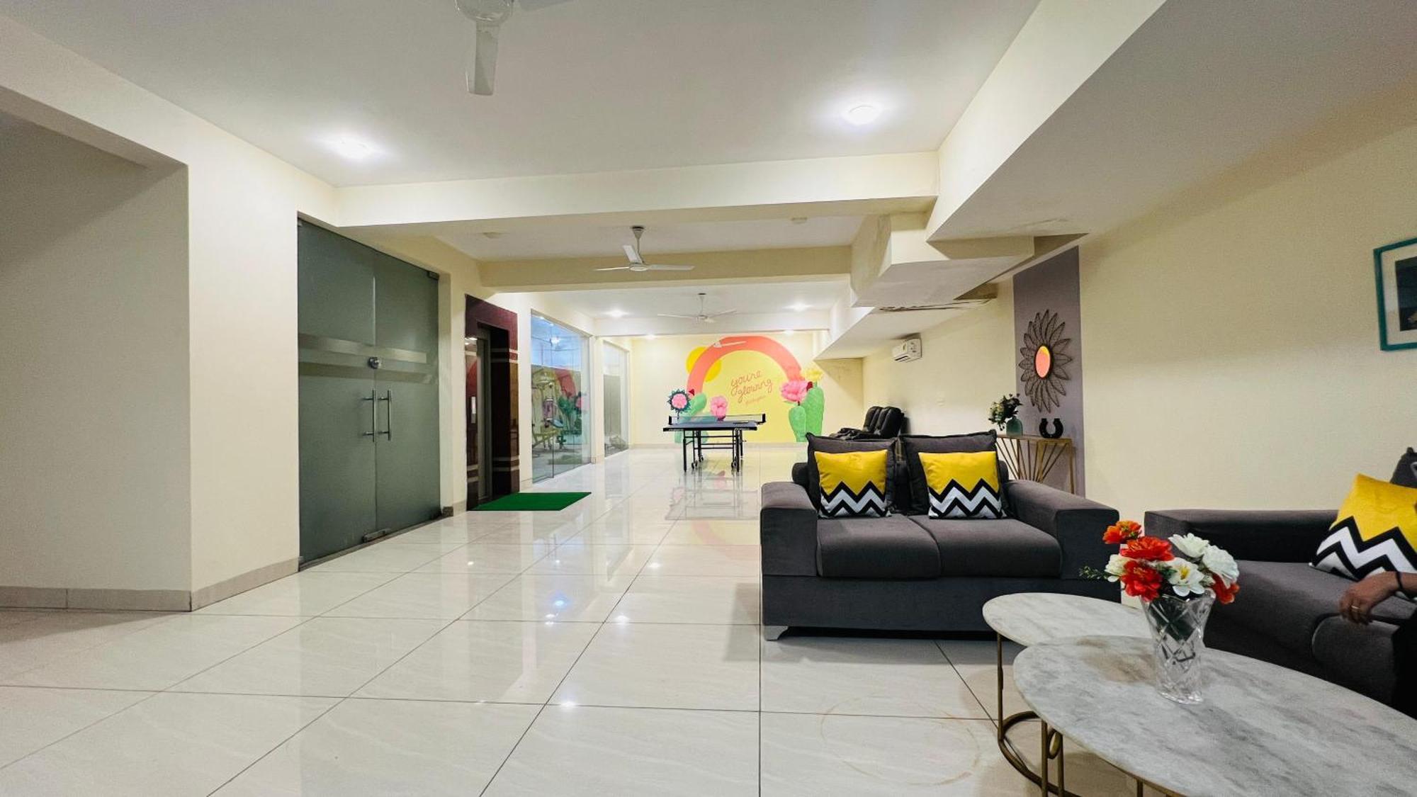 Bluo Studio4 Golf Course Road - Gym, Balcony, Lift Gurgaon Exterior foto